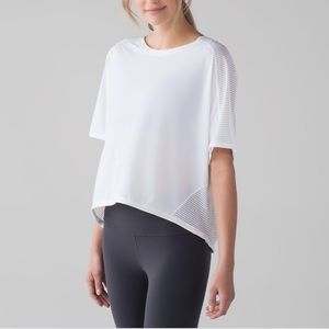 Lululemon lean in short sleeves